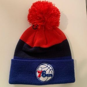 Philadelphia 76ers pom-pom beanie hat.